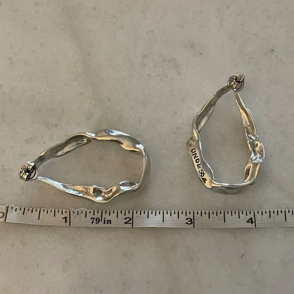 Uno de 50 XL organic shape hoop circle earrings - Picture 6 of 6